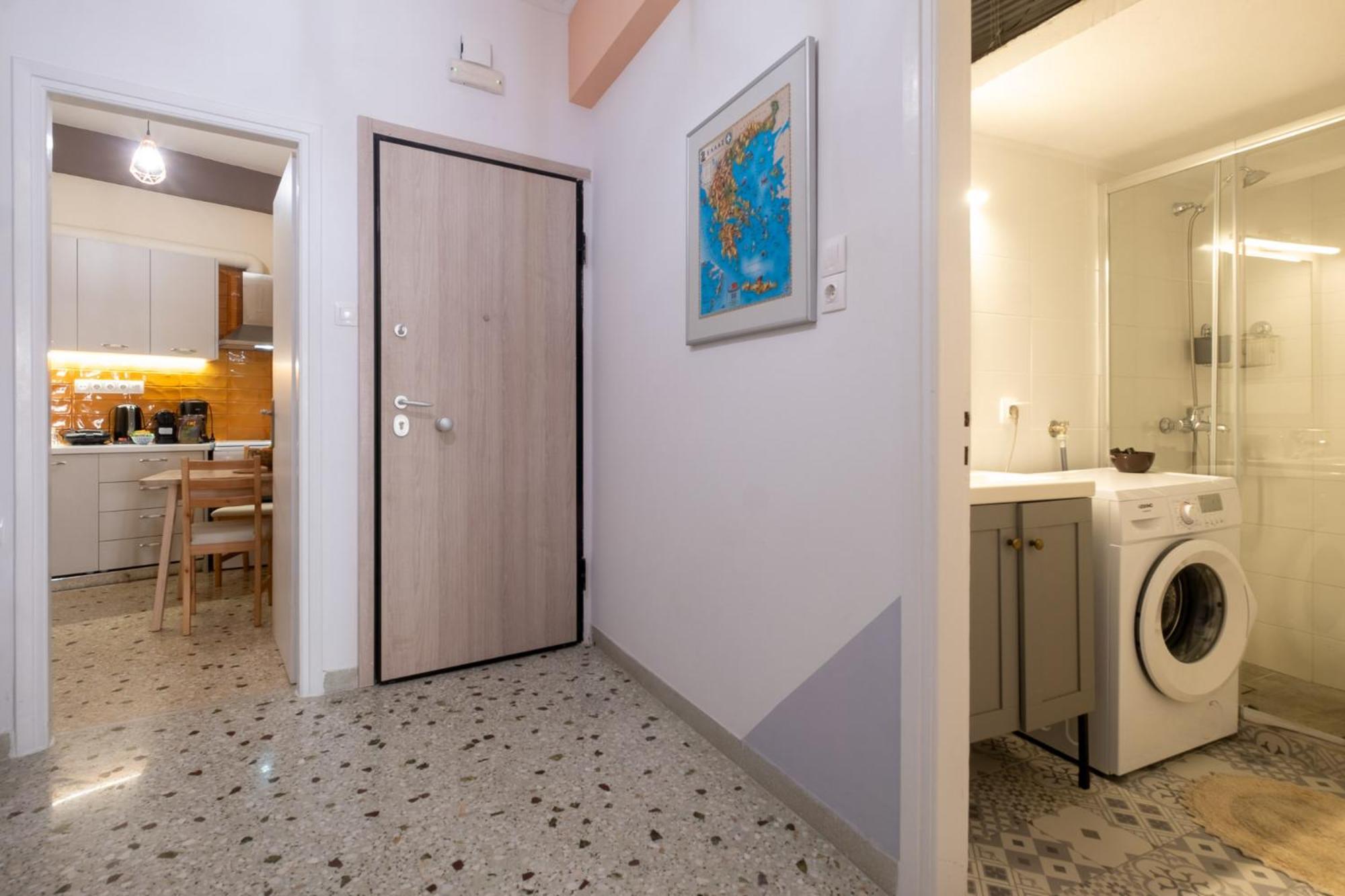 Diana'S Apartment Атина Екстериор снимка